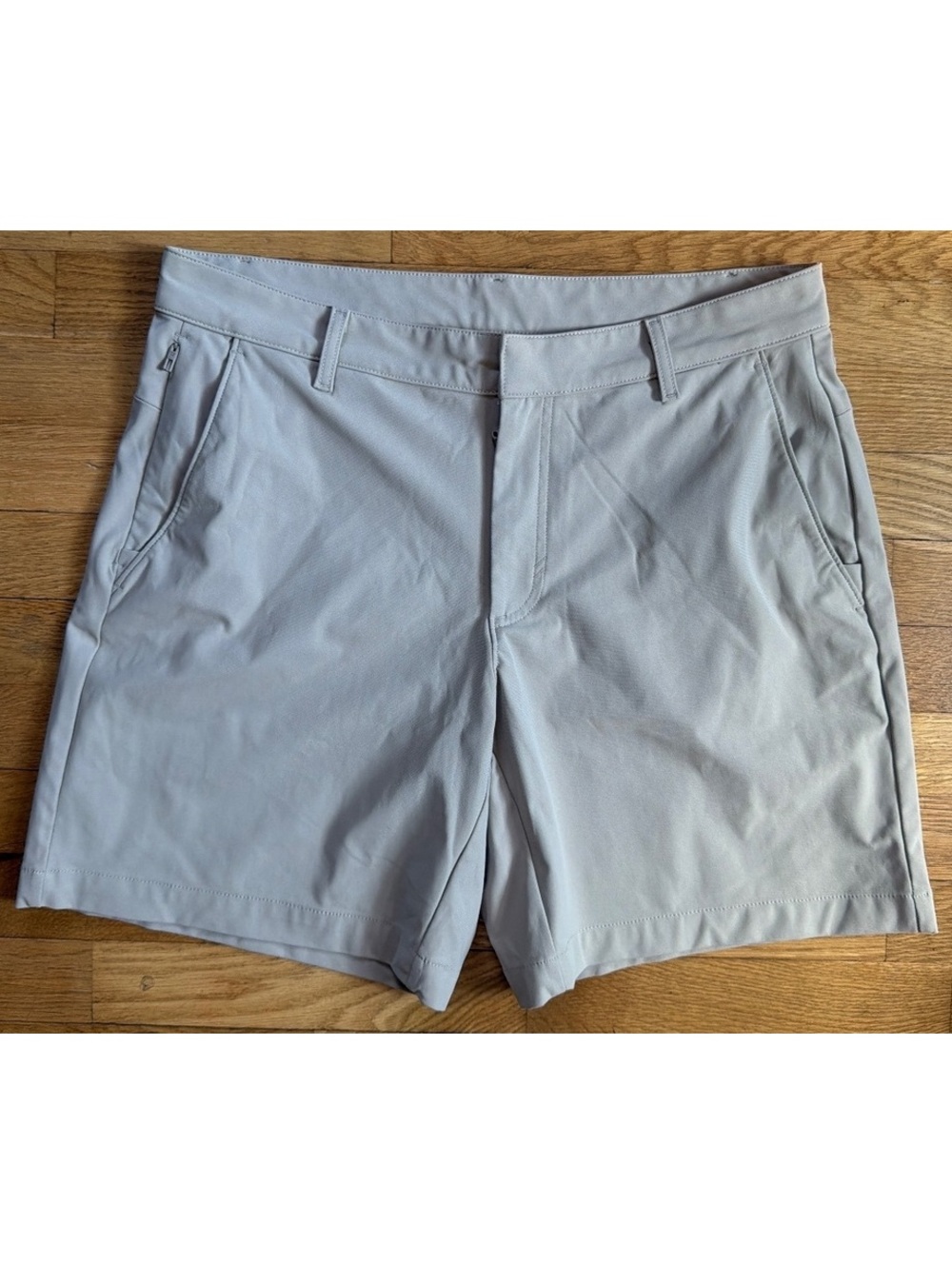 34x8 - Men - Fabletics Light Gray Polyester Casual Shorts